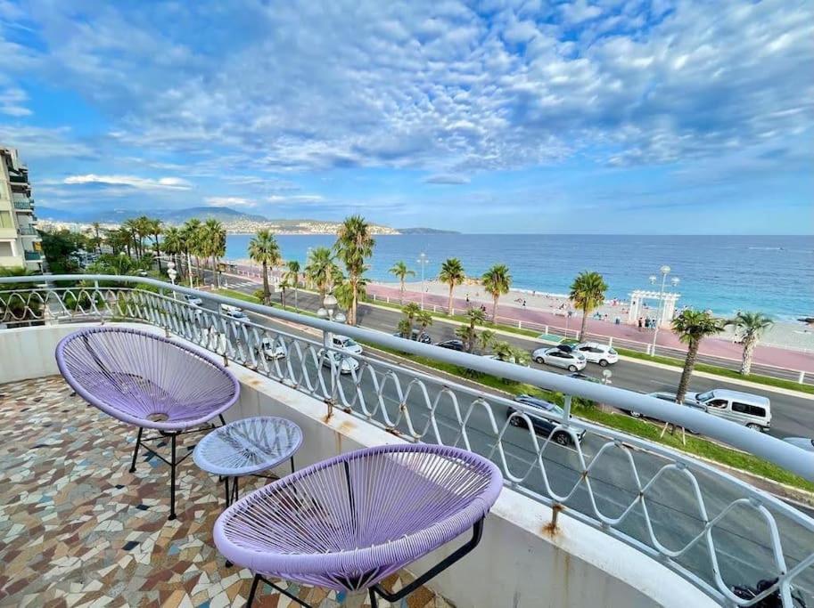 Beach Front, Superbe Appartement Pour 4 Personnes นีซ ภายนอก รูปภาพ