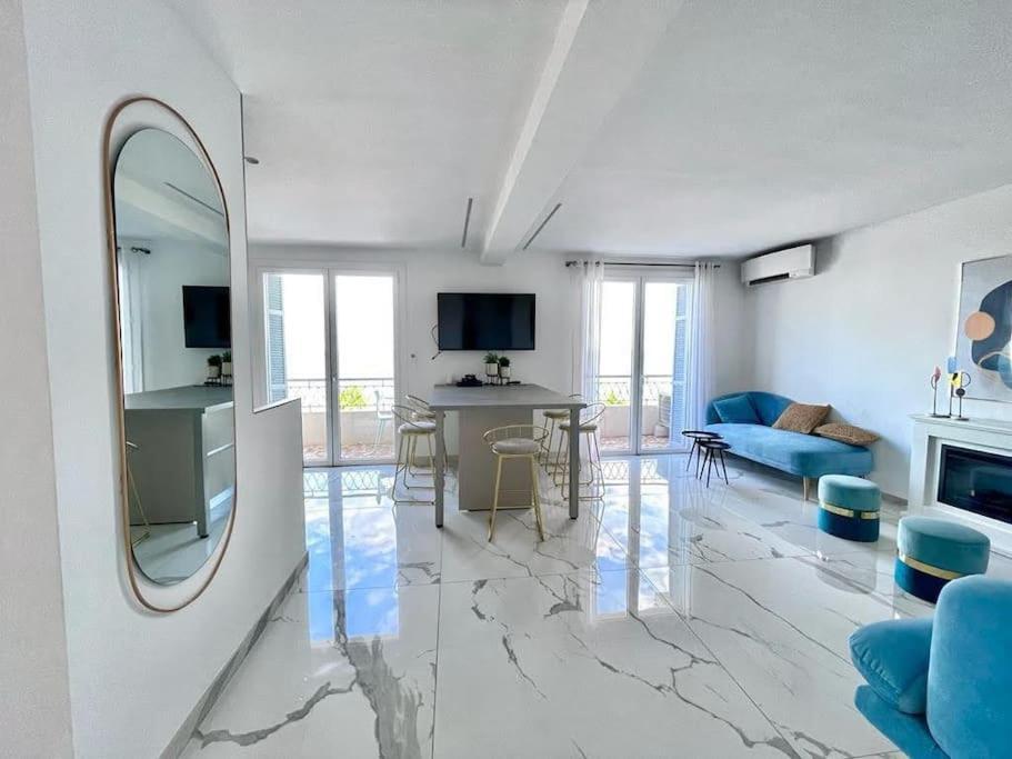 Beach Front, Superbe Appartement Pour 4 Personnes นีซ ภายนอก รูปภาพ