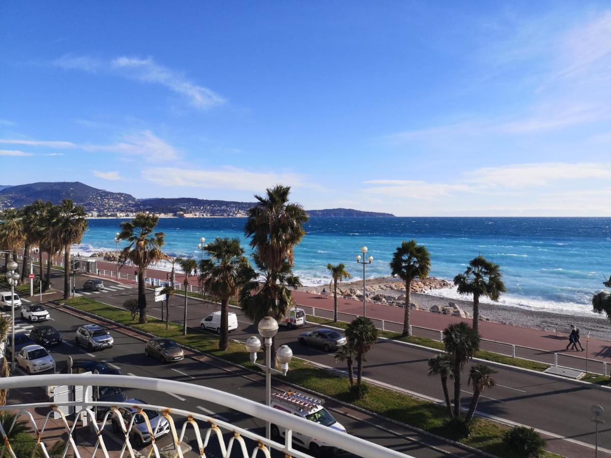 Beach Front, Superbe Appartement Pour 4 Personnes นีซ ภายนอก รูปภาพ